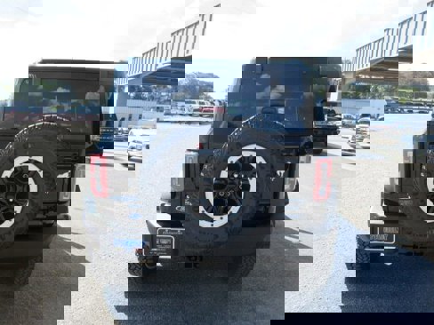 New 2025 Ford Bronco Outer Banks image 4