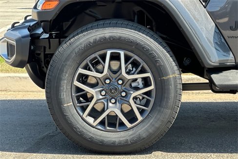 New 2025 Jeep Wrangler Sahara image 25