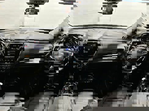 Used 2021 Chevrolet Traverse LT image 16