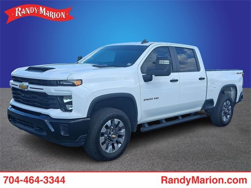 Used 2024 Chevrolet Silverado 2500 Custom w/ Custom Value Package image 1