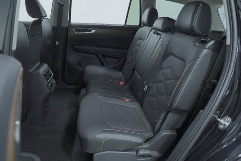 New 2026 Volkswagen Atlas SE image 27