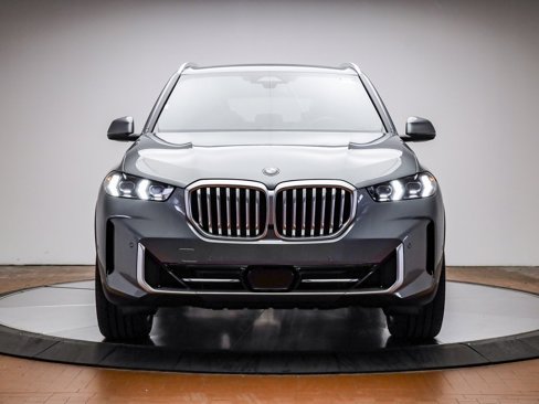 New 2026 BMW X5 sDrive40i w/ Premium Package image 2