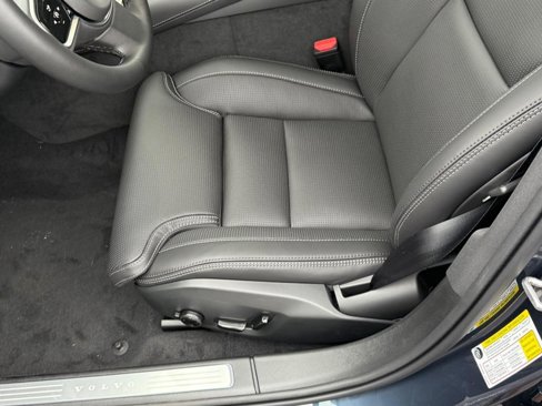 New 2026 Volvo V90 B6 Cross Country Ultra w/ Climate Package image 11