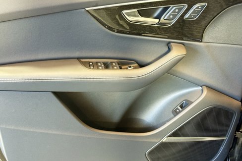 New 2025 Audi Q7 3.0T Premium Plus image 16