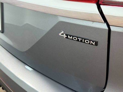 Used 2025 Volkswagen Atlas SE image 53