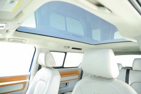 New 2025 Volkswagen ID. Buzz 1st Edition image 25