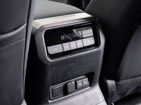 Used 2025 Toyota Land Cruiser image 24