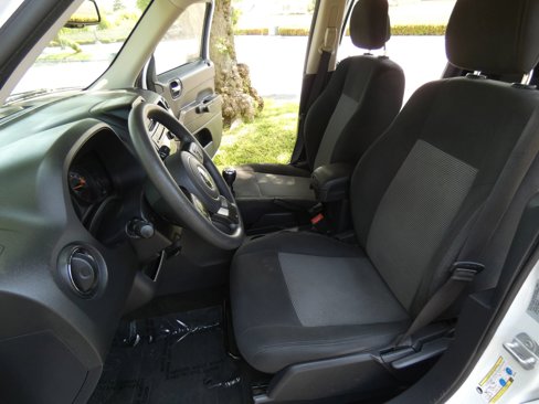 Used 2016 Jeep Patriot Sport image 40