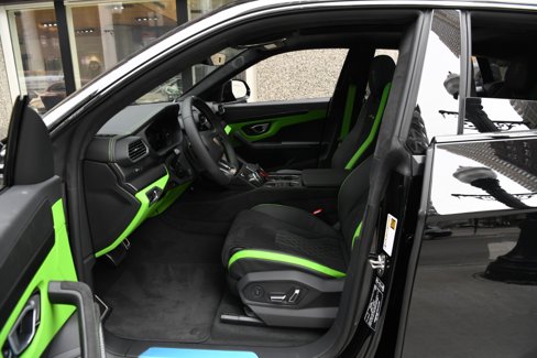 Used 2024 Lamborghini Urus S image 9