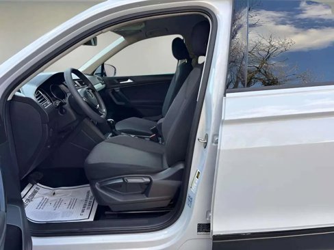 Used 2019 Volkswagen Tiguan S image 12