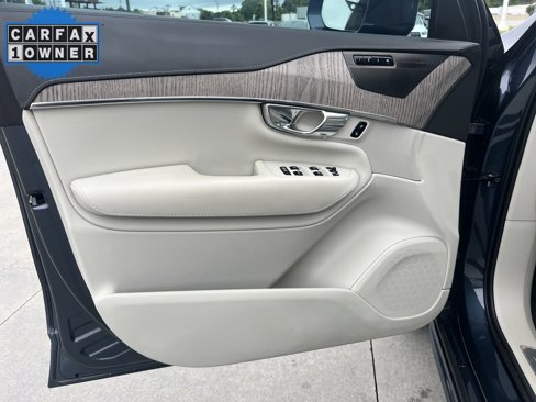 Used 2021 Volvo XC90 T8 Inscription w/ Lounge Package image 13