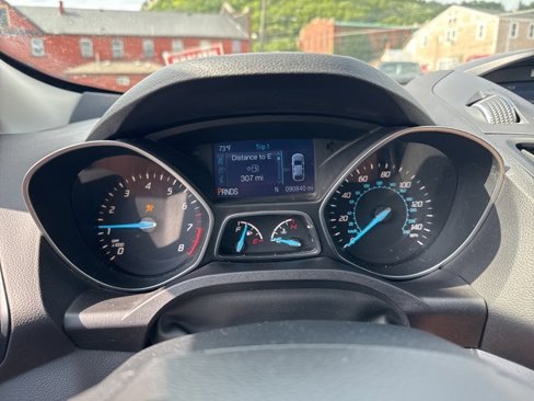 Used 2015 Ford Escape SE image 14