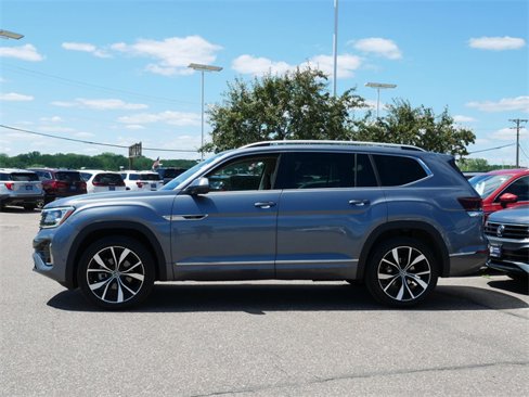 Certified 2024 Volkswagen Atlas SEL Premium R-Line image 4