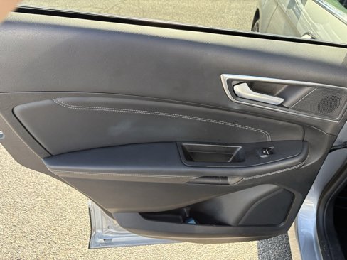 Used 2024 Ford Edge Titanium image 15