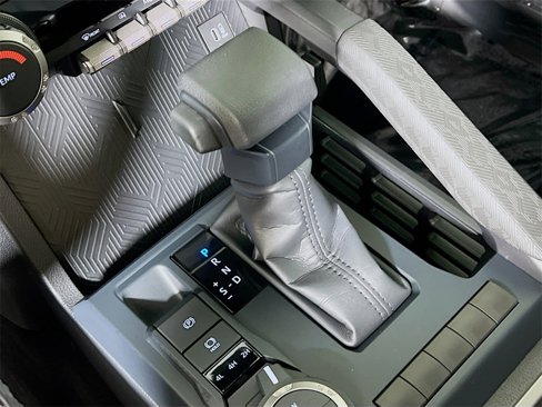 Certified 2025 Toyota Tacoma SR5 image 16