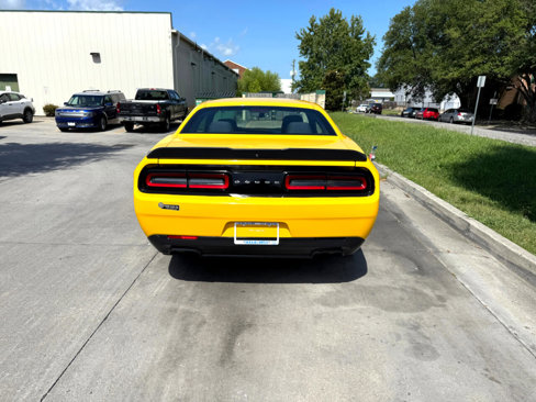 Used 2017 Dodge Challenger SXT image 10