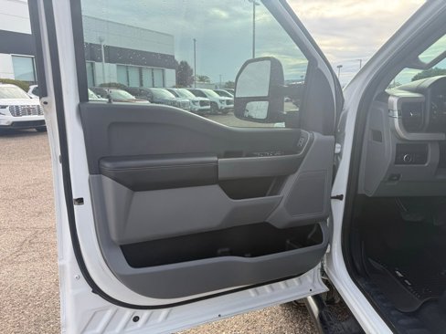 Used 2023 Ford F250 XL w/ STX Appearance Package image 8