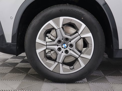 Used 2025 BMW X1 xDrive28i w/ Technology Package image 32