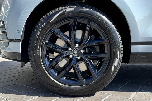 New 2026 Land Rover Range Rover Velar Dynamic SE image 12
