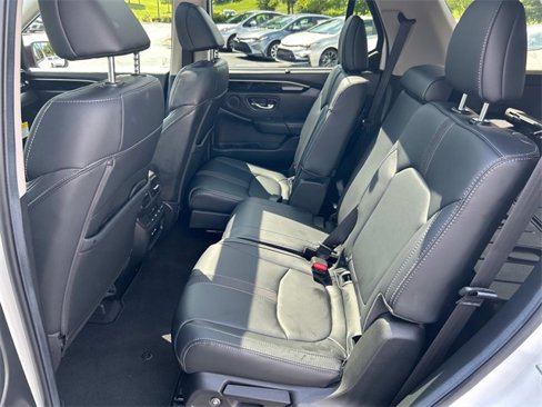 Used 2025 Honda Pilot Touring image 20