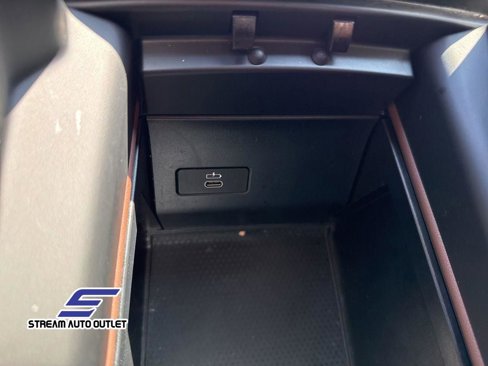Used 2024 BMW X6 M60i w/ Dynamic Handling Package image 32
