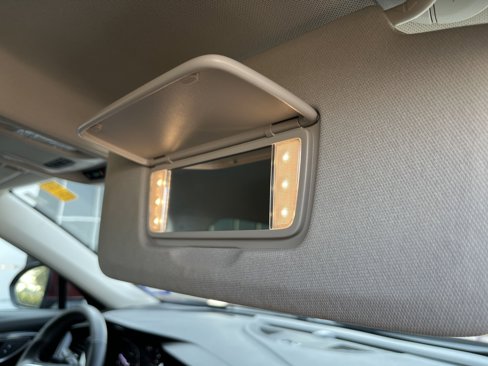 Used 2023 Buick Envision Essence image 21