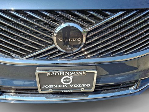 Certified 2025 Volvo XC90 B6 Plus image 31