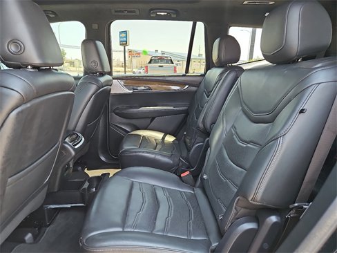 Used 2020 Cadillac XT6 Premium Luxury w/ Platinum Package image 11
