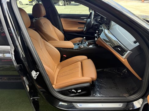 Used 2021 BMW 540i w/ Premium Package image 15