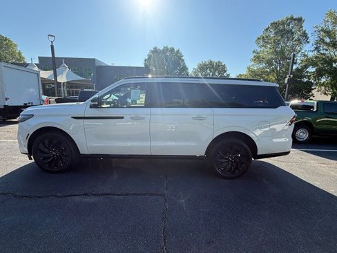 New 2025 Lincoln Navigator L Reserve w/ Jet Appearance Package image 3