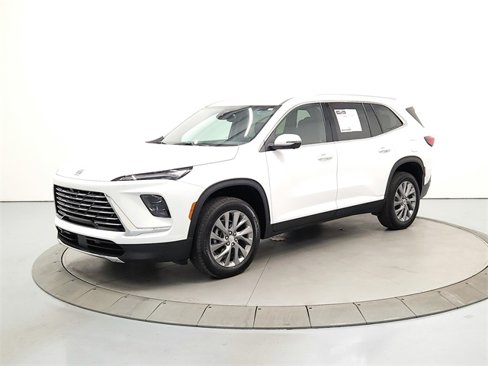 Used 2025 Buick Enclave Preferred image 3