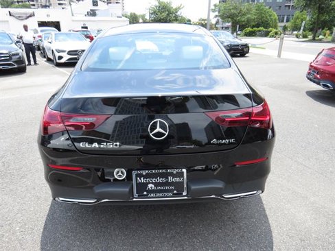 Used 2025 Mercedes-Benz CLA 250 4MATIC image 3