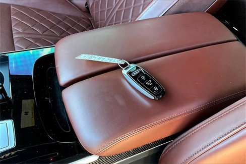 Used 2020 Audi S8 L w/ S8 Executive Package image 10