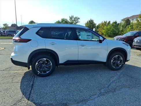 New 2026 Nissan Rogue SV image 8