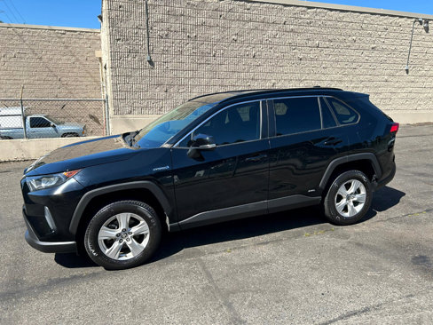 Used 2021 Toyota RAV4 LE image 7