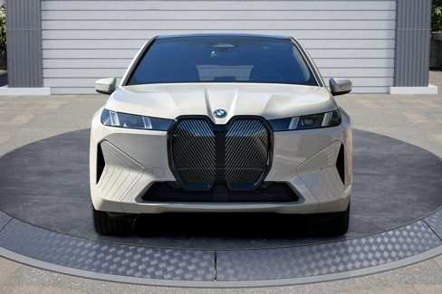 New 2026 BMW iX xDrive60 w/ Premium Package image 2