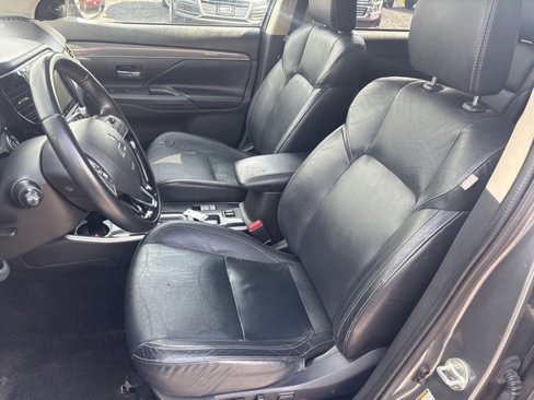 Used 2020 Mitsubishi Outlander SE image 10