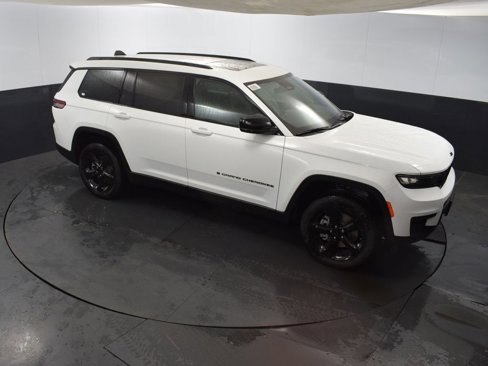 New 2025 Jeep Grand Cherokee L Altitude image 31