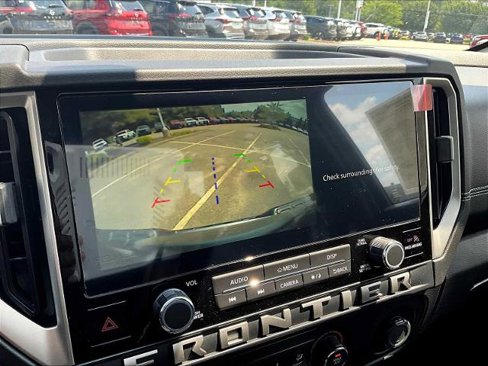 Certified 2025 Nissan Frontier SV image 19