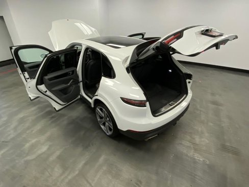 Used 2021 Porsche Cayenne image 51
