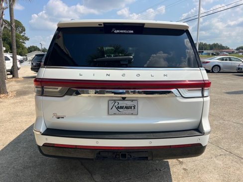 Used 2022 Lincoln Navigator L Reserve image 6