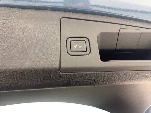 Used 2025 Cadillac XT4 Premium Luxury w/ Technology Package image 90