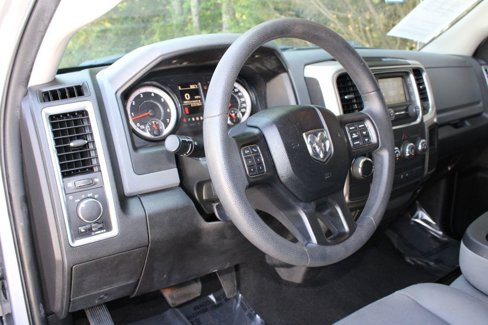 Used 2019 RAM 1500 Classic SLT image 18