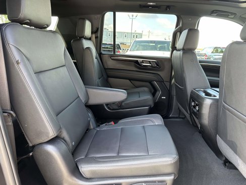 Certified 2025 Chevrolet Suburban Z71 w/ Comfort Package image 24
