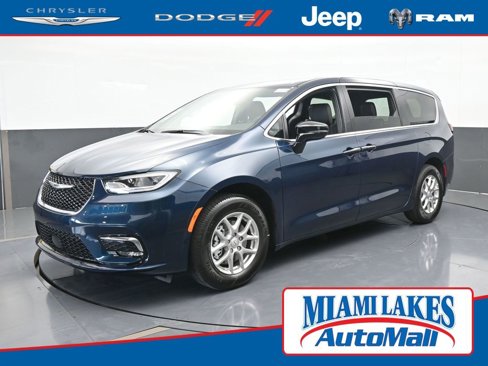 New 2025 Chrysler Pacifica Select image 1