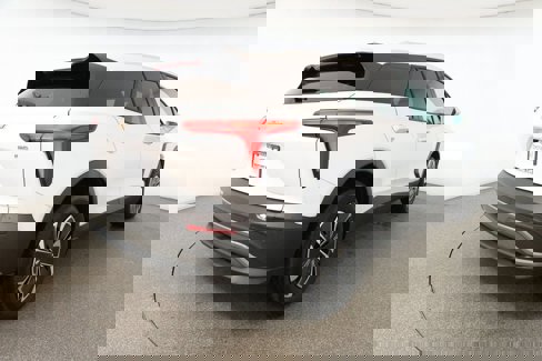 Used 2024 Chevrolet Blazer EV LT image 4