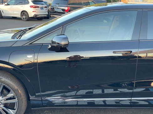 Used 2025 Cadillac Optiq Sport 2 image 17