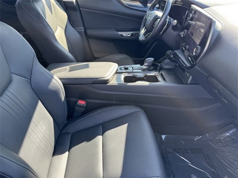 Used 2025 Lexus NX 250 FWD image 6