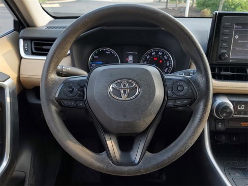 Used 2022 Toyota RAV4 XLE image 26