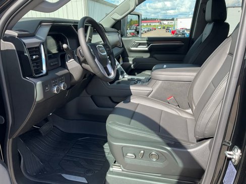 New 2026 GMC Sierra 3500 Denali w/ Denali Reserve Package image 2